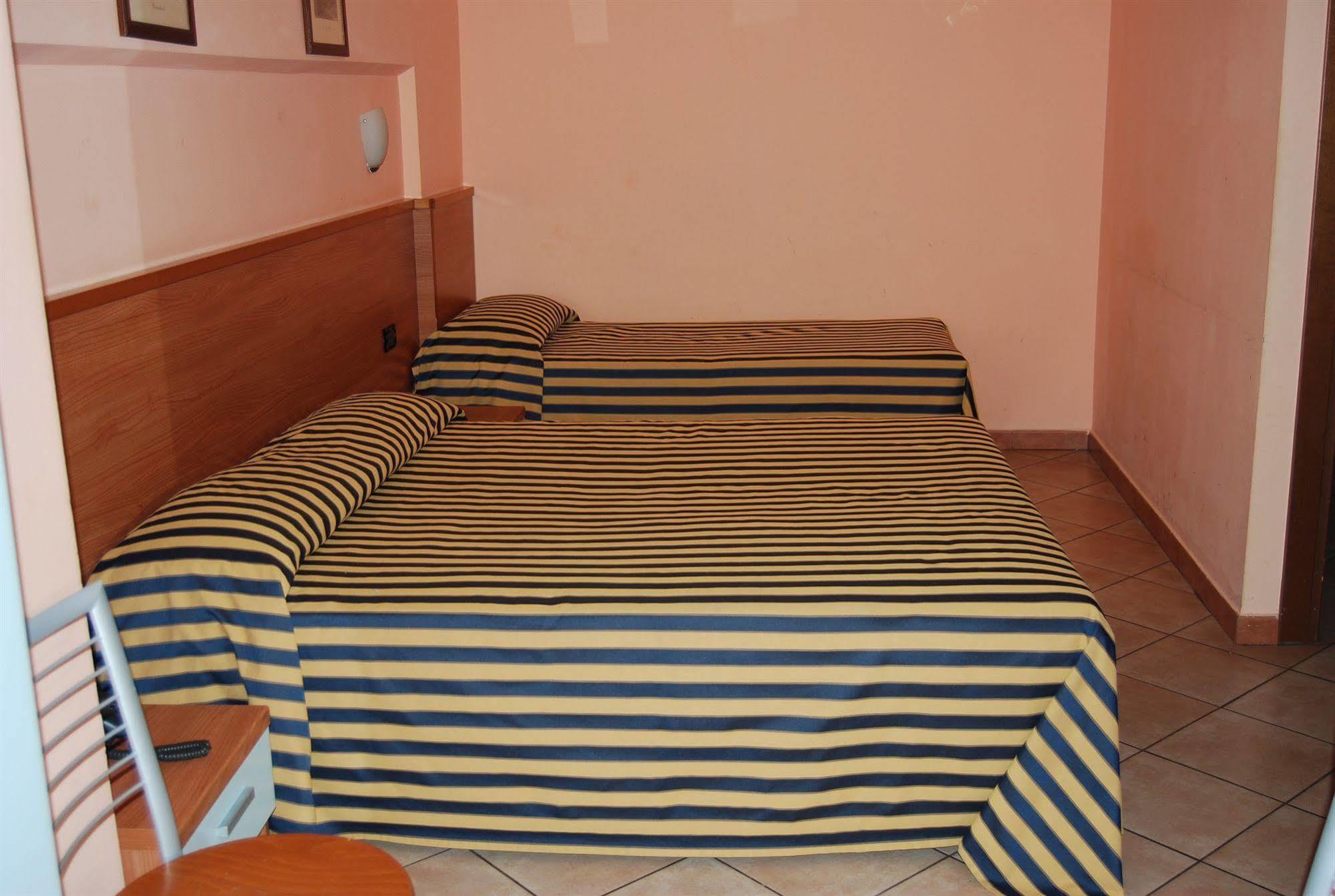 Albergo Salerno Milão Exterior foto
